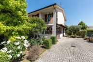 casa indipendente in vendita a Bagnara di Romagna