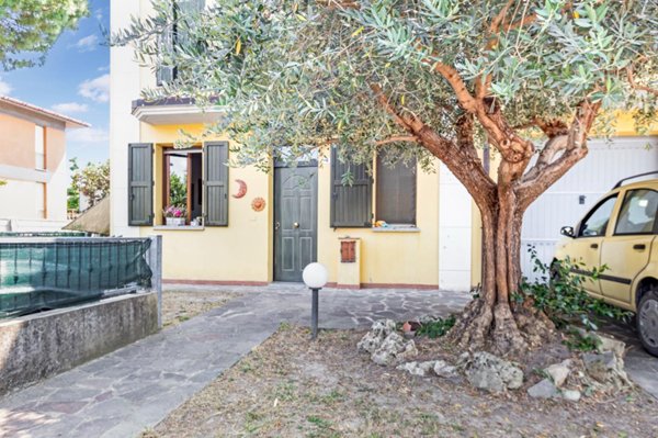 casa indipendente in vendita a Bagnara di Romagna