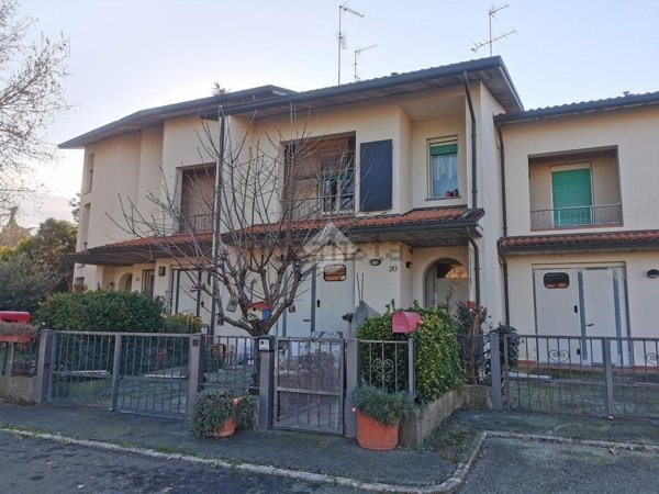 casa indipendente in vendita a Bagnara di Romagna