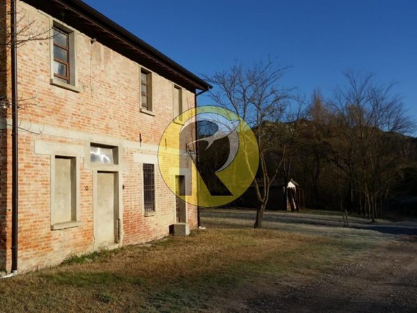 casa indipendente in vendita a Brisighella