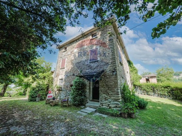 casa indipendente in vendita a Brisighella in zona Zattaglia