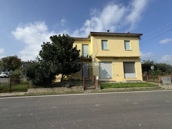 casa indipendente in vendita a Brisighella in zona Villa San Giorgio in Vezzano