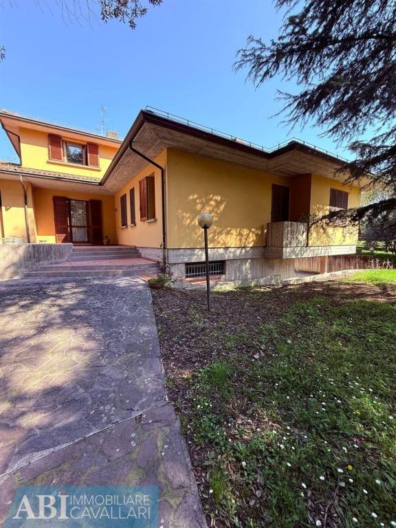 negozio in vendita a Brisighella