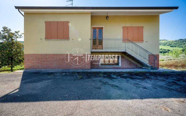 casa indipendente in vendita a Brisighella