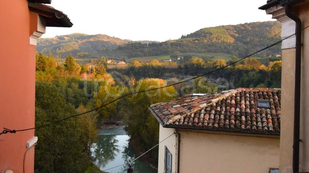 casa indipendente in vendita a Brisighella in zona Fognano