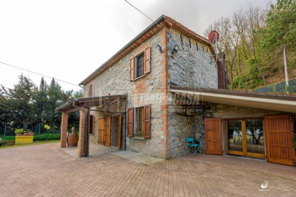 casa indipendente in vendita a Brisighella in zona Rontana