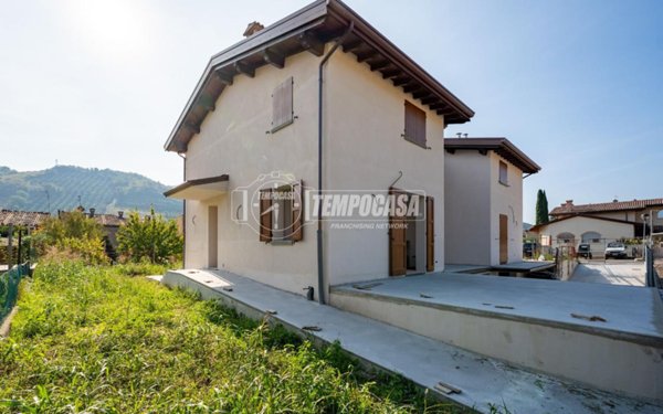 casa indipendente in vendita a Brisighella in zona Fognano