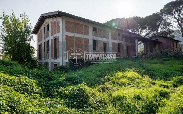 casa indipendente in vendita a Brisighella in zona Fognano