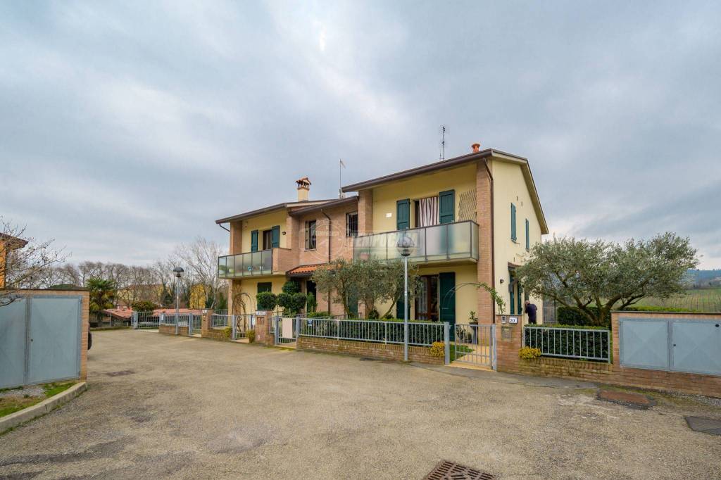appartamento in vendita a Brisighella in zona Fognano