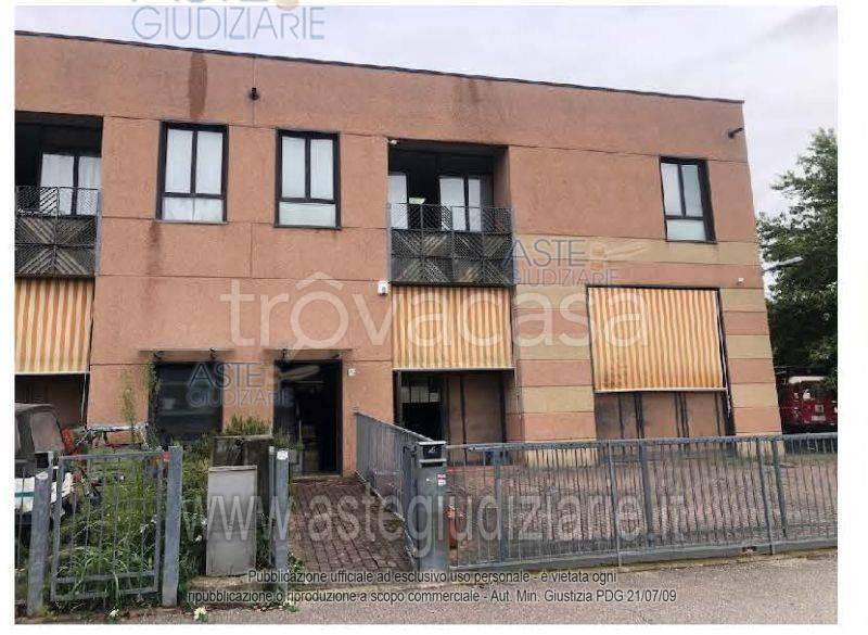 locale commerciale in vendita a Brisighella in zona Fognano