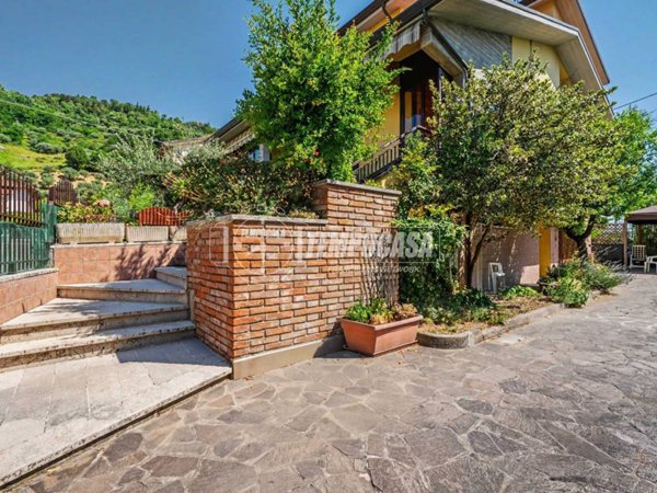 casa indipendente in vendita a Brisighella in zona Fognano