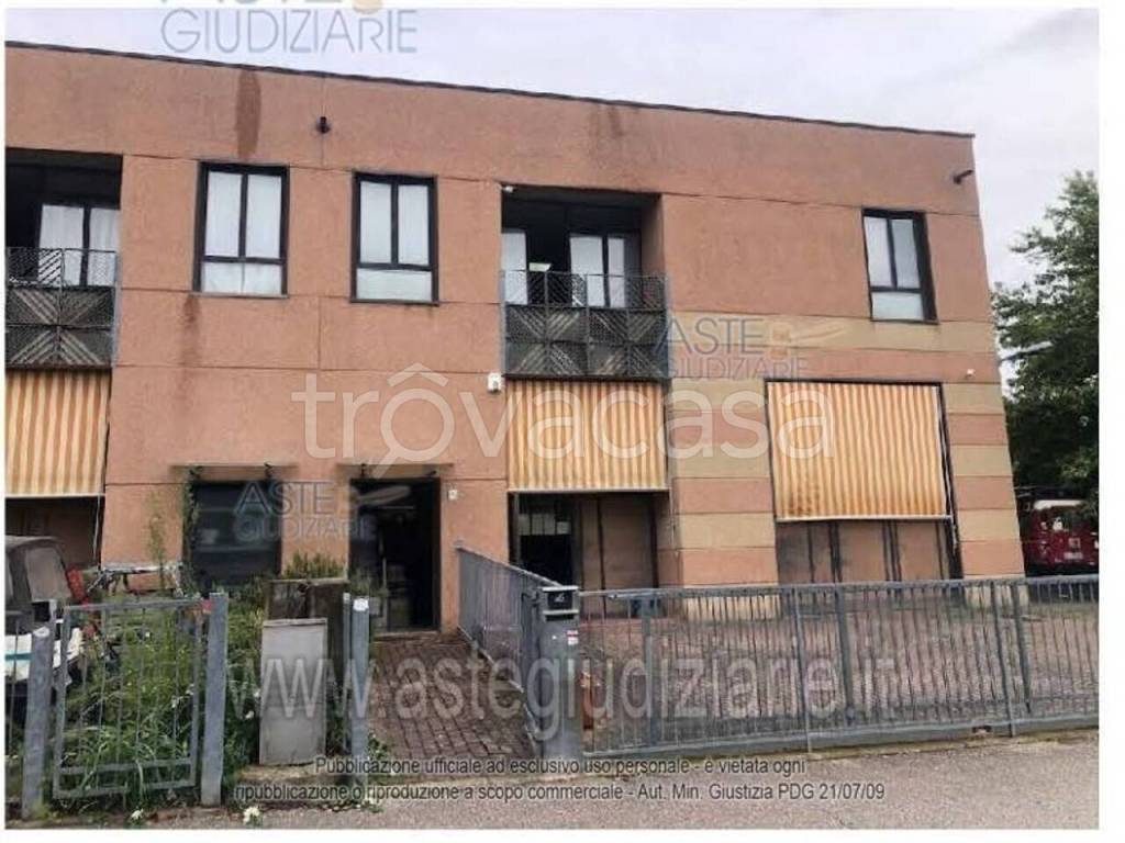 locale commerciale in vendita a Brisighella in zona Fognano