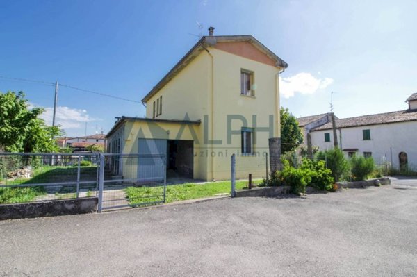 casa indipendente in vendita a Brisighella in zona Villa San Giorgio in Vezzano
