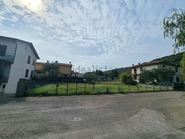 terreno edificabile in vendita a Brisighella in zona Fognano