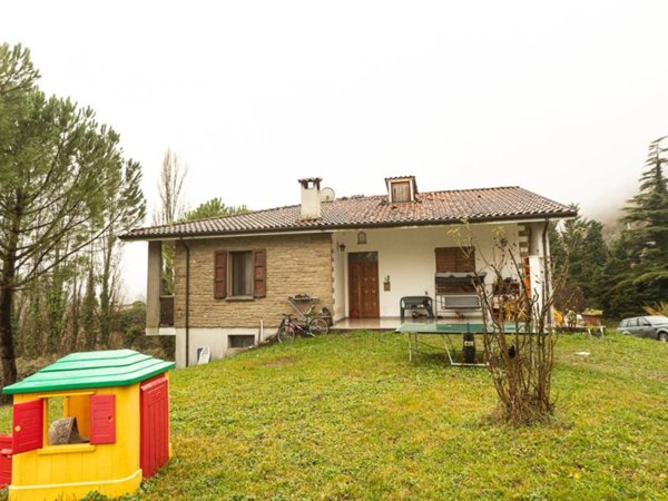 casa indipendente in vendita a Casola Valsenio in zona Baffadi