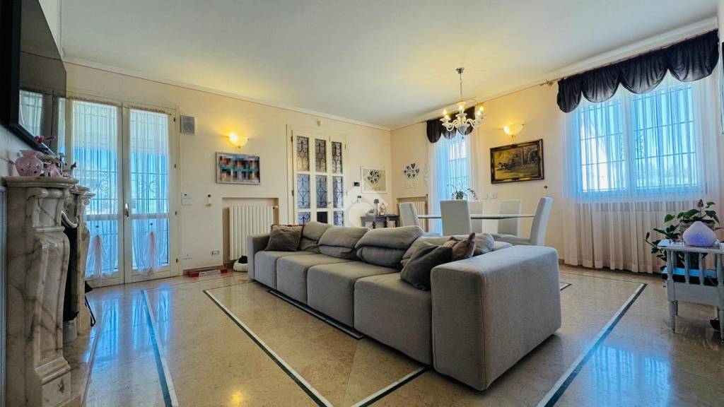 casa indipendente in vendita a Castel Bolognese
