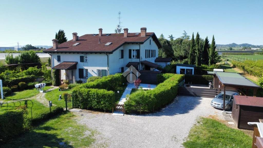 appartamento in vendita a Castel Bolognese in zona Borello