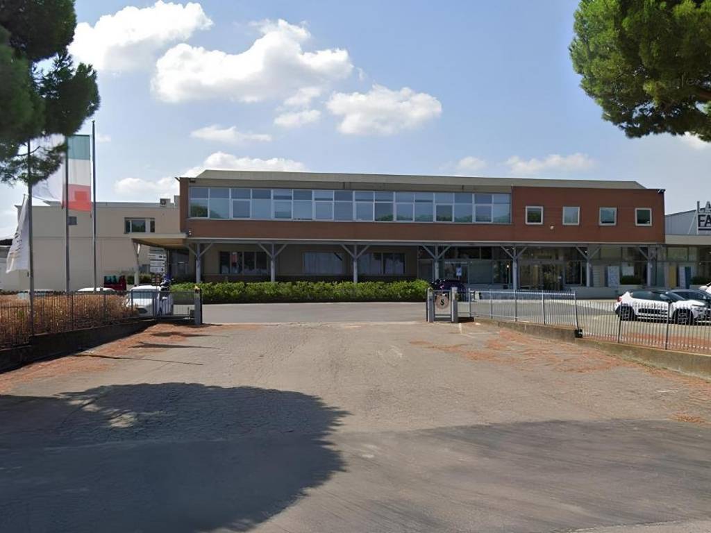 locale commerciale in vendita a Castel Bolognese