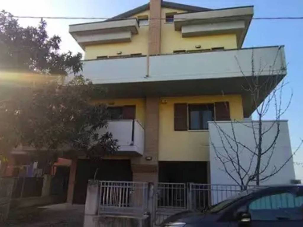 appartamento in vendita a Cervia in zona Villa Inferno