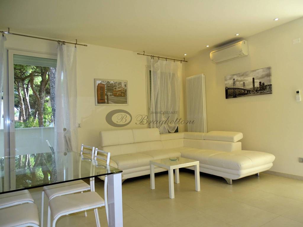 appartamento in vendita a Cervia in zona Milano Marittima