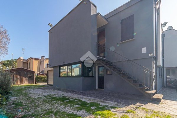 casa indipendente in vendita a Cervia