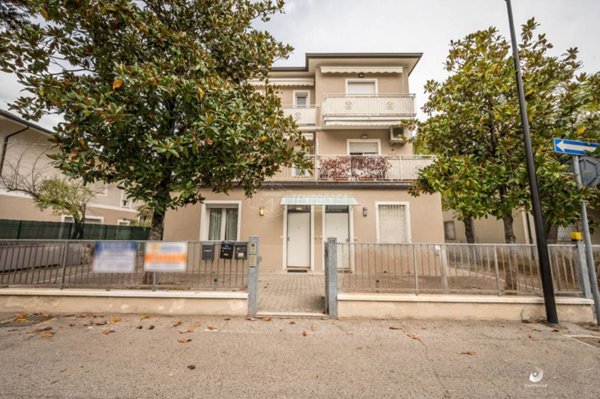 appartamento in vendita a Cervia in zona Pinarella