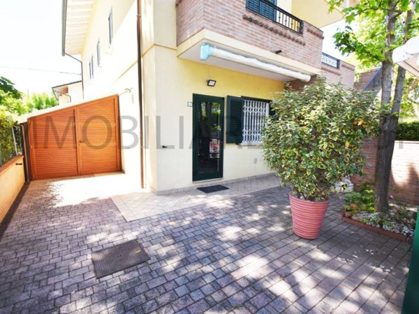 appartamento in vendita a Cervia in zona Pinarella