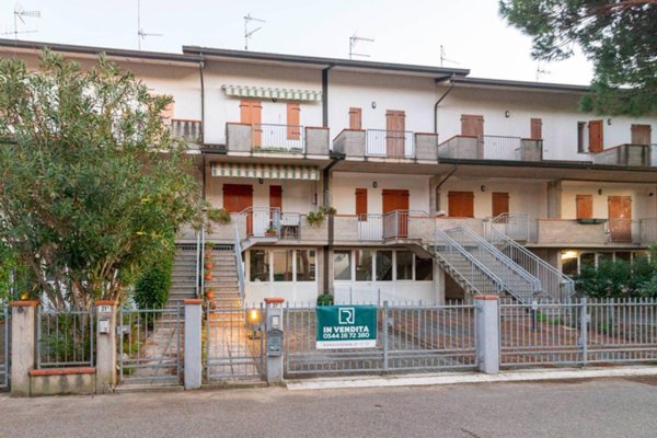 casa indipendente in vendita a Cervia in zona Pinarella