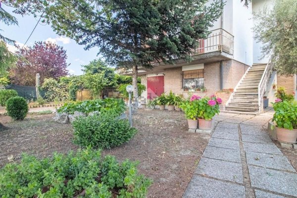appartamento in vendita a Cervia in zona Pisignano
