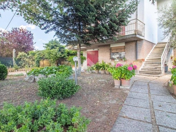appartamento in vendita a Cervia in zona Pisignano
