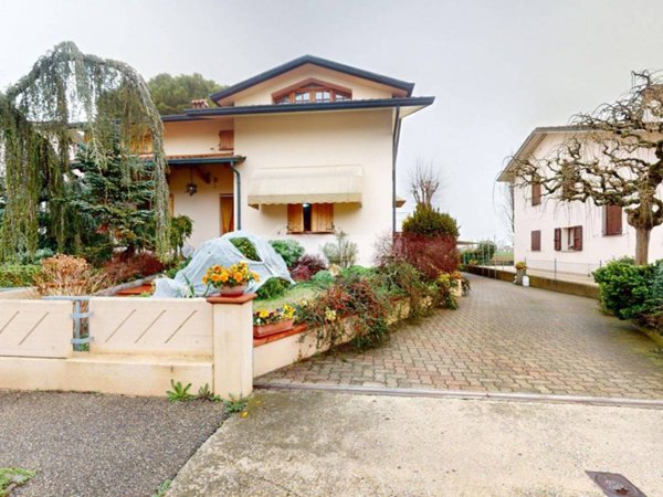 casa indipendente in vendita a Cervia in zona Cannuzzo
