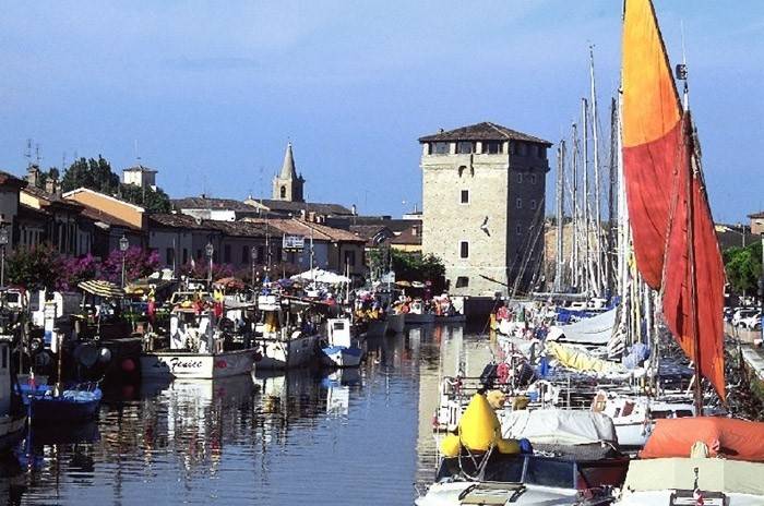 negozio in vendita a Cervia