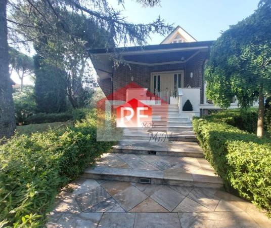 casa indipendente in vendita a Cervia in zona Milano Marittima