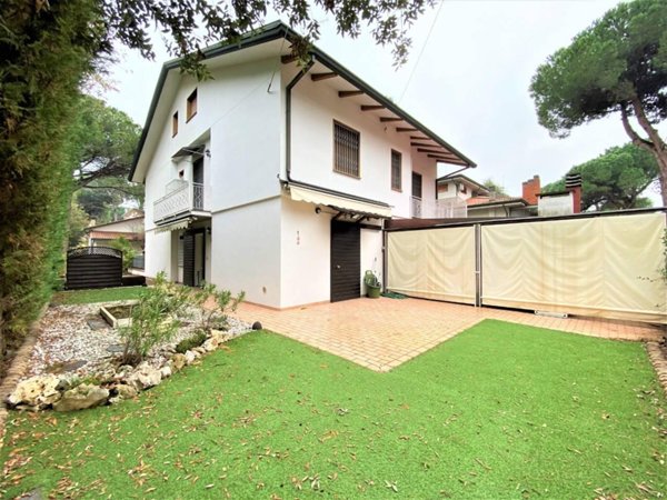 casa indipendente in vendita a Cervia in zona Milano Marittima
