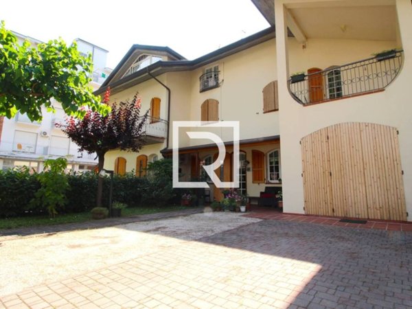 casa indipendente in vendita a Cervia in zona Terme