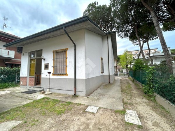 casa indipendente in vendita a Cervia in zona Milano Marittima