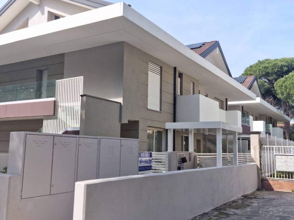 appartamento in vendita a Cervia in zona Milano Marittima