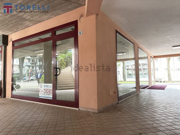 ufficio in vendita a Cervia in zona Milano Marittima