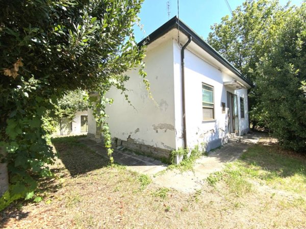 casa indipendente in vendita a Cervia