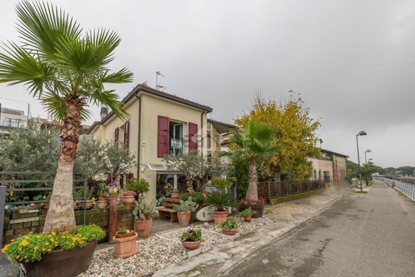 casa semindipendente in vendita a Cervia