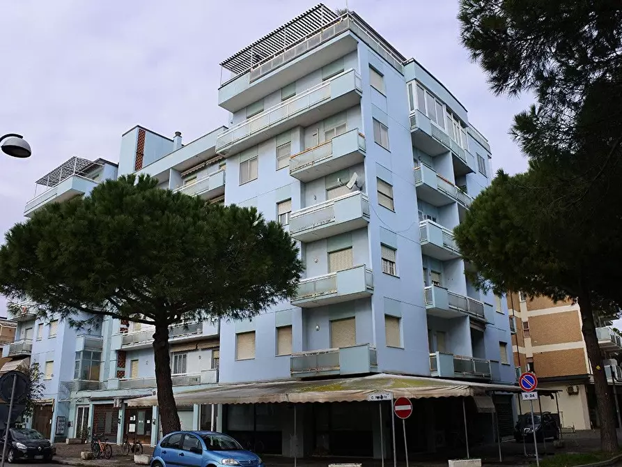 ufficio in vendita a Cervia in zona Milano Marittima