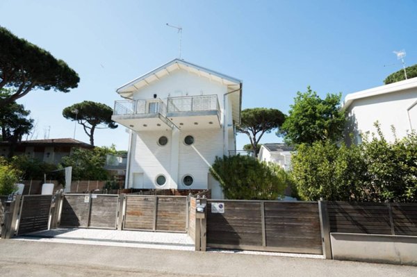 casa indipendente in vendita a Cervia