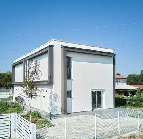 casa indipendente in vendita a Cervia