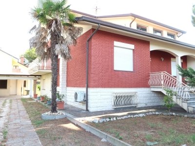 casa indipendente in vendita a Cervia in zona Milano Marittima