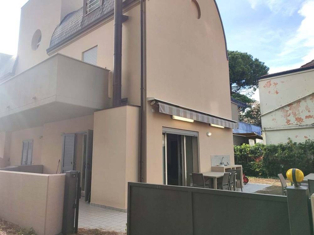 casa indipendente in vendita a Cervia in zona Milano Marittima