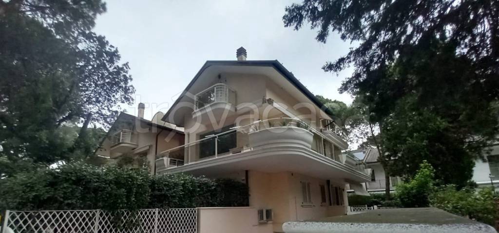 appartamento in vendita a Cervia in zona Milano Marittima