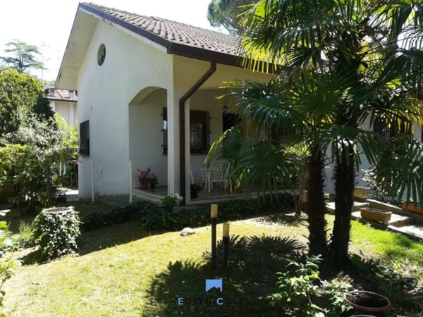 casa indipendente in vendita a Cervia in zona Milano Marittima