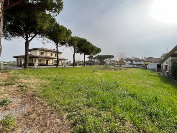 terreno agricolo in vendita a Cervia in zona Pisignano