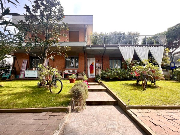 locale di sgombero in vendita a Cervia