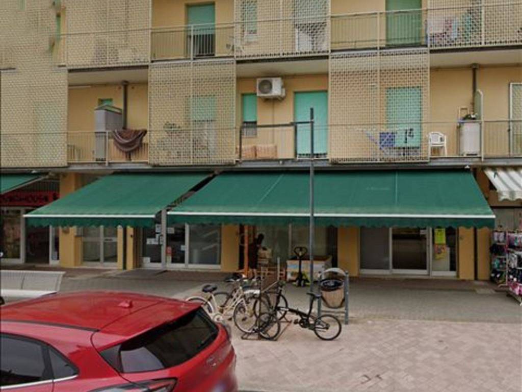 negozio in vendita a Cervia